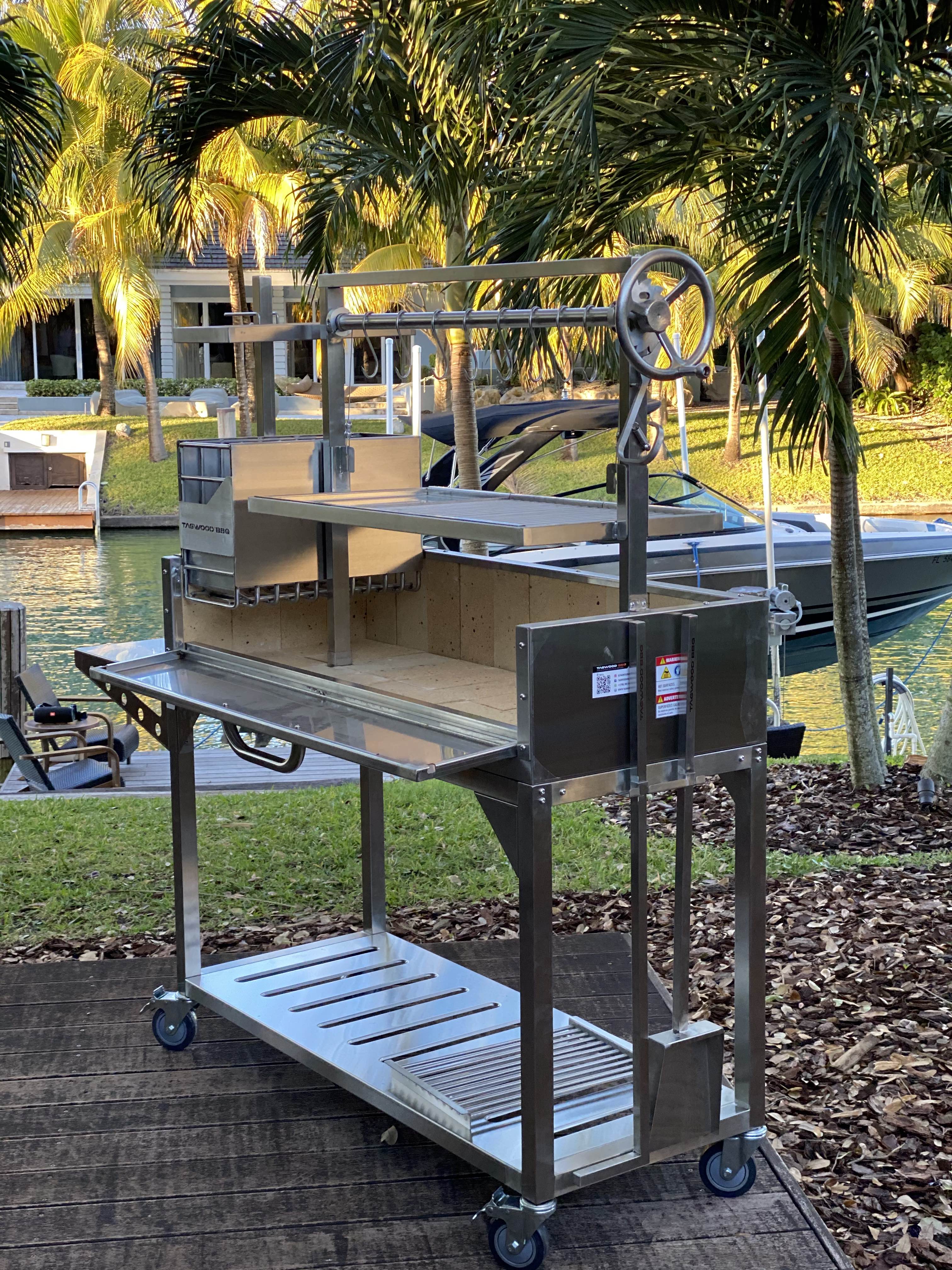 Tagwood BBQ03SS Freestanding Santa Maria Grill