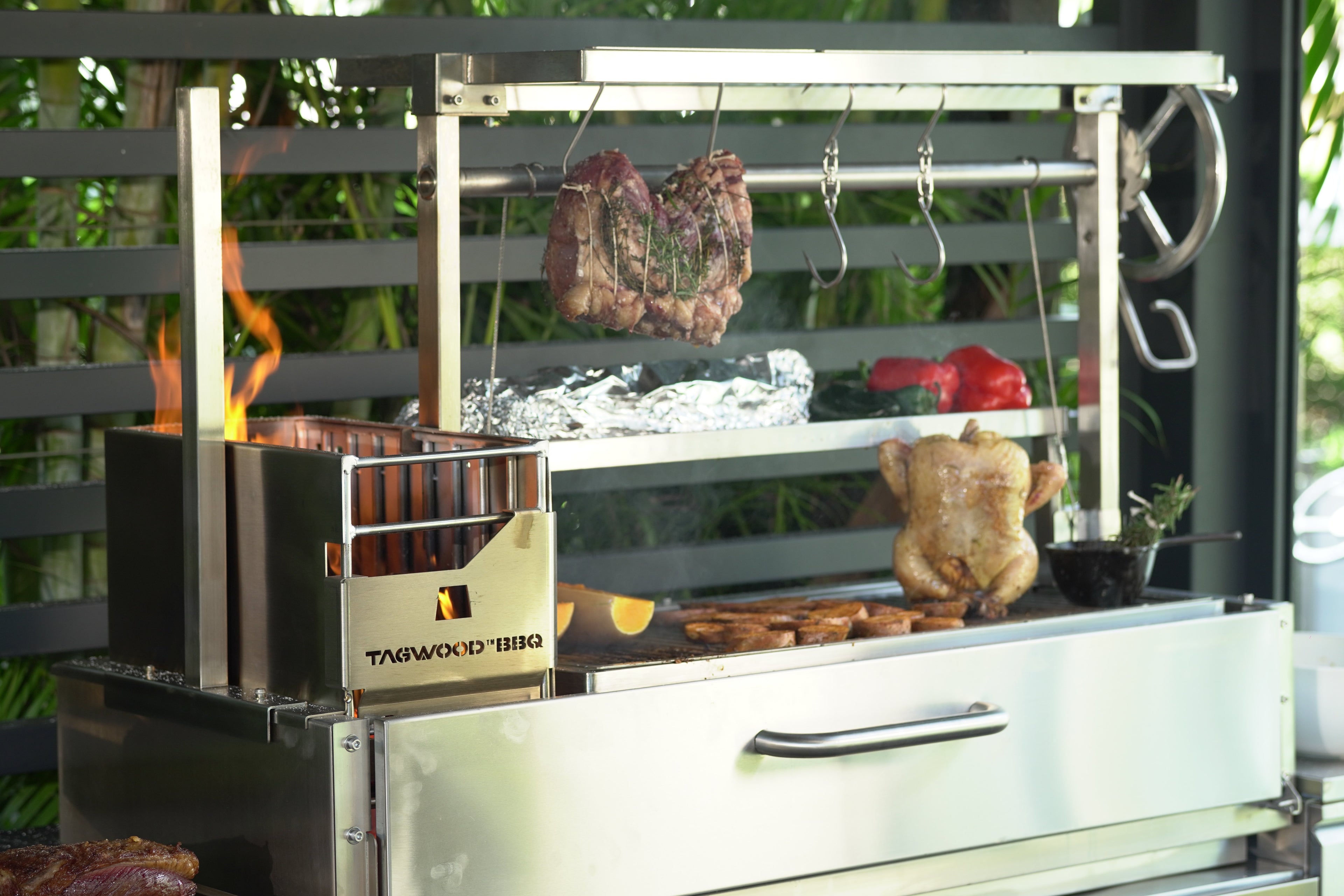 Tagwood BBQ05SS Built-In Santa Maria Grill