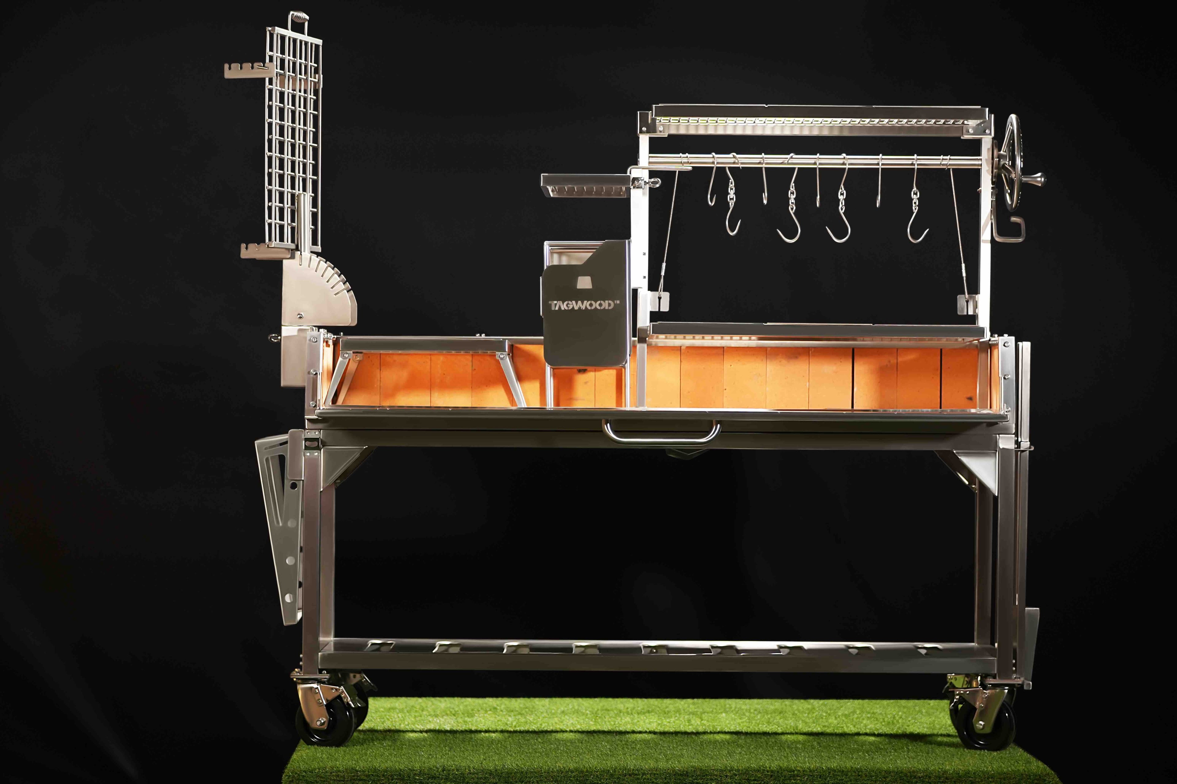 Tagwood BBQ06SS Freestanding Santa Maria Grill