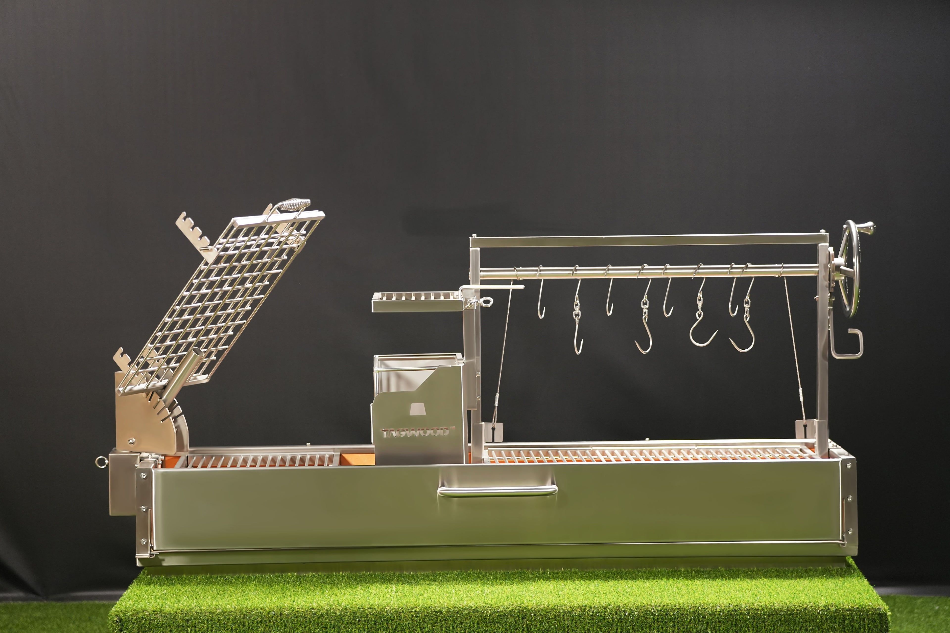 Tagwood BBQ08SS Built-In Santa Maria Grill