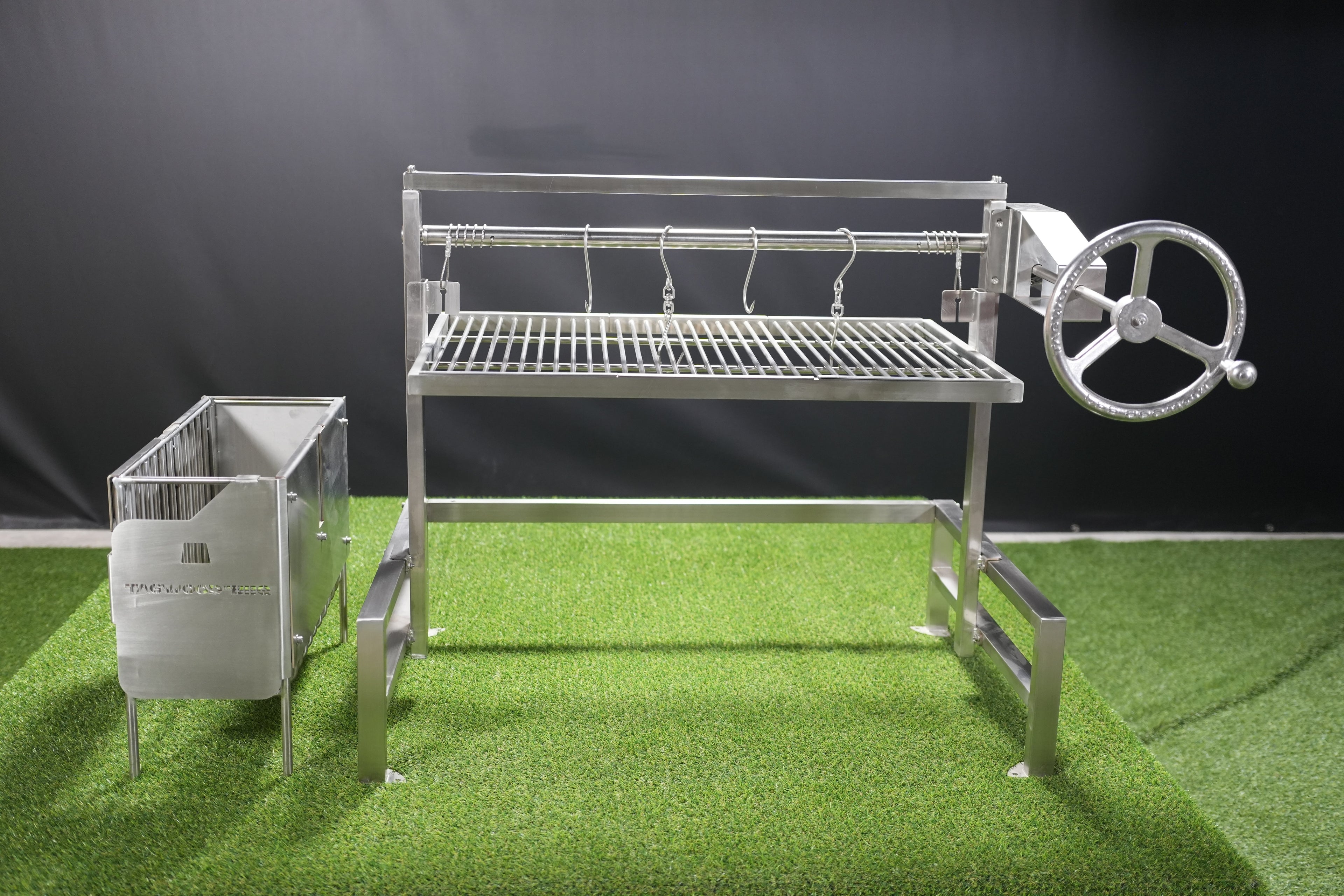 Tagwood BBQ09SS Insert Style Santa Maria Grill