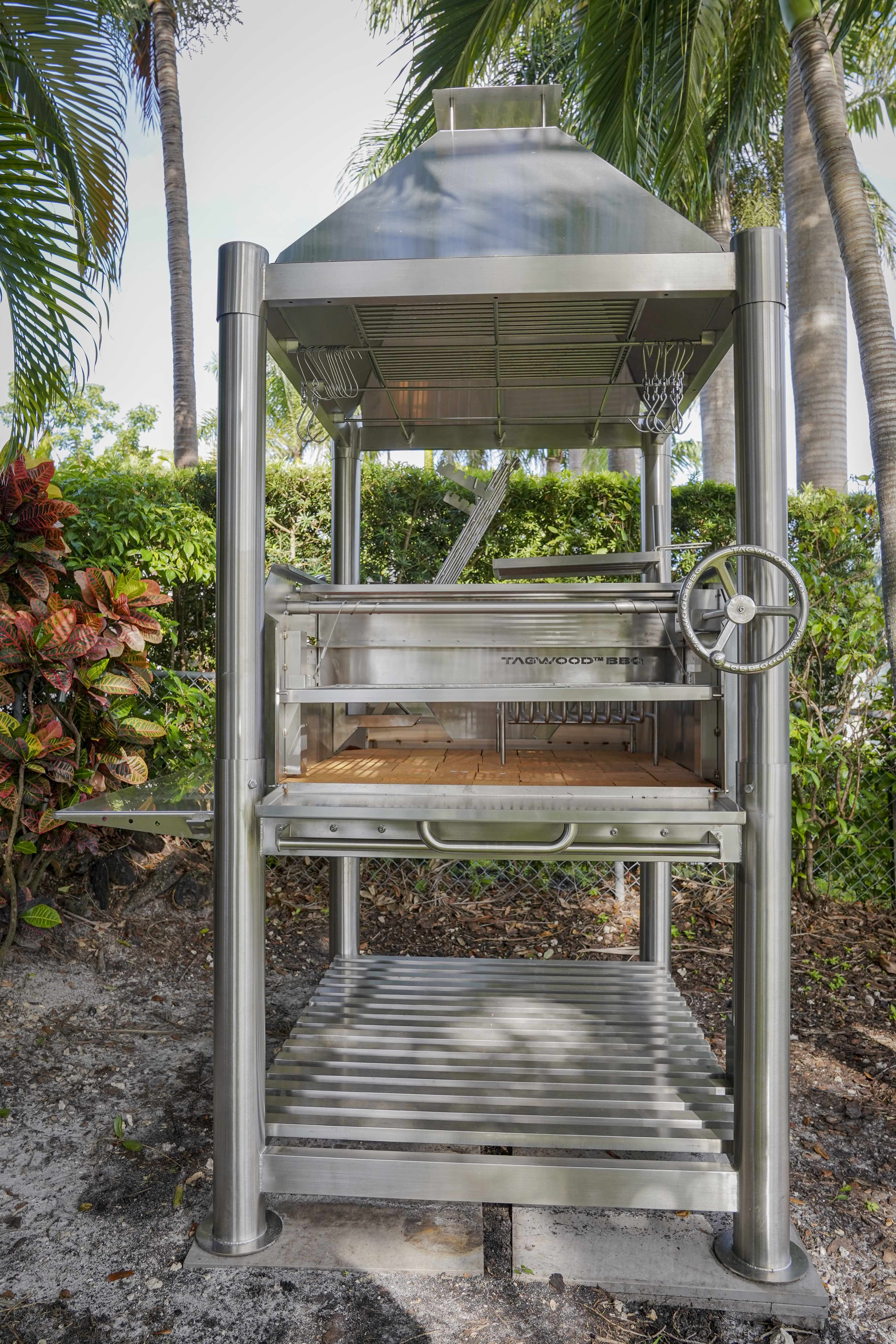 Tagwood BBQ12SS Freestanding Santa Maria Grill