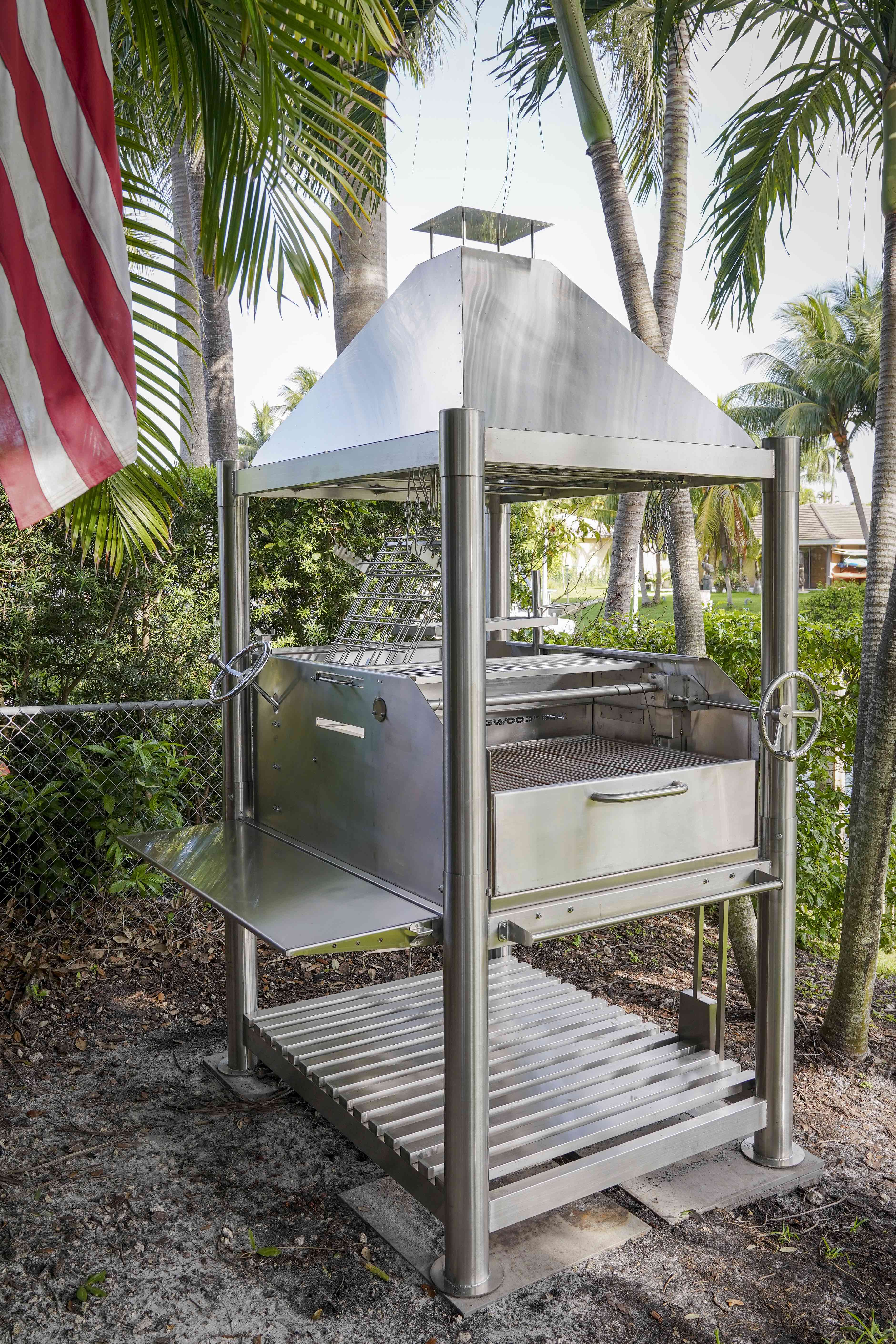 Tagwood BBQ12SS Freestanding Santa Maria Grill
