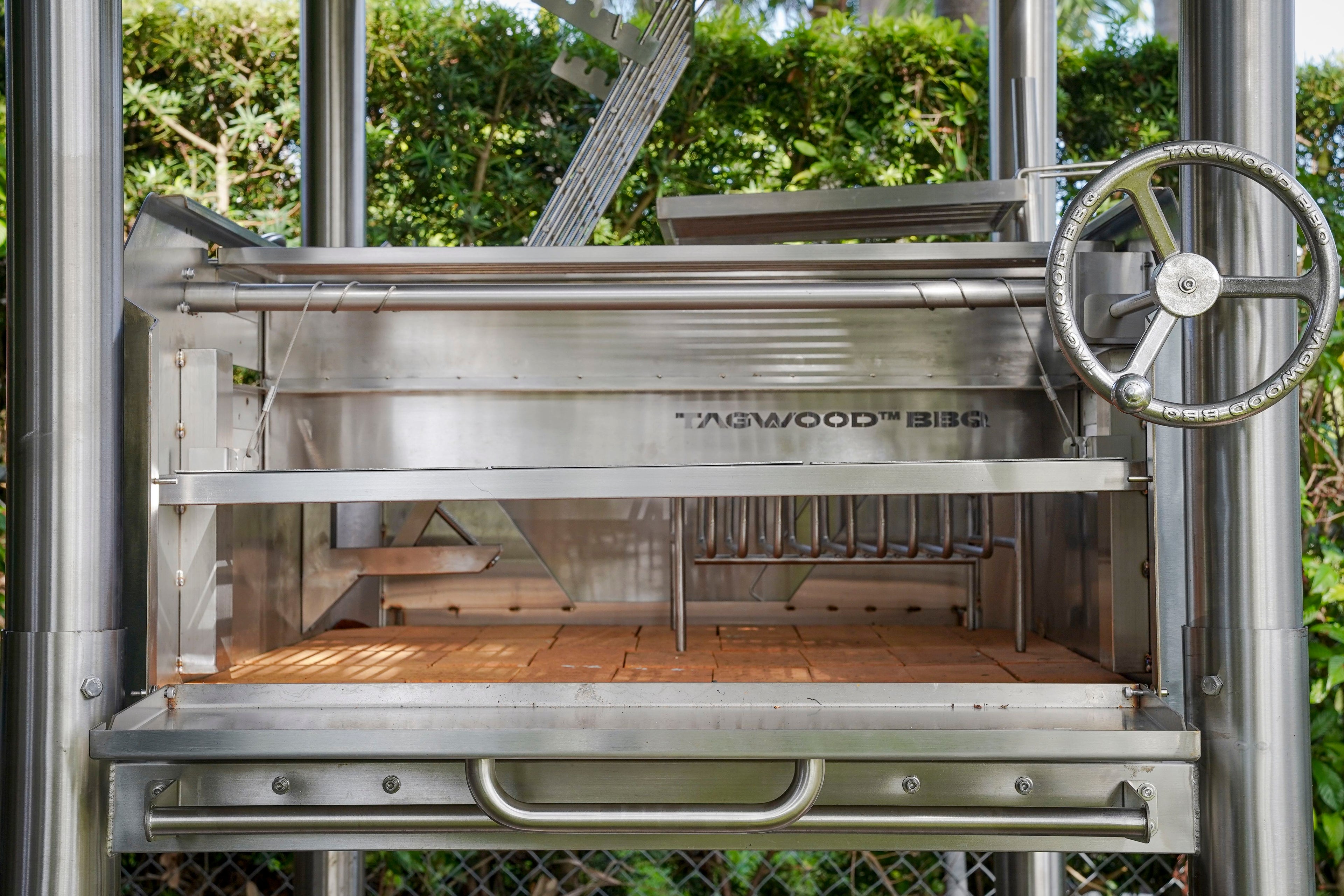 Tagwood BBQ12SS Freestanding Santa Maria Grill