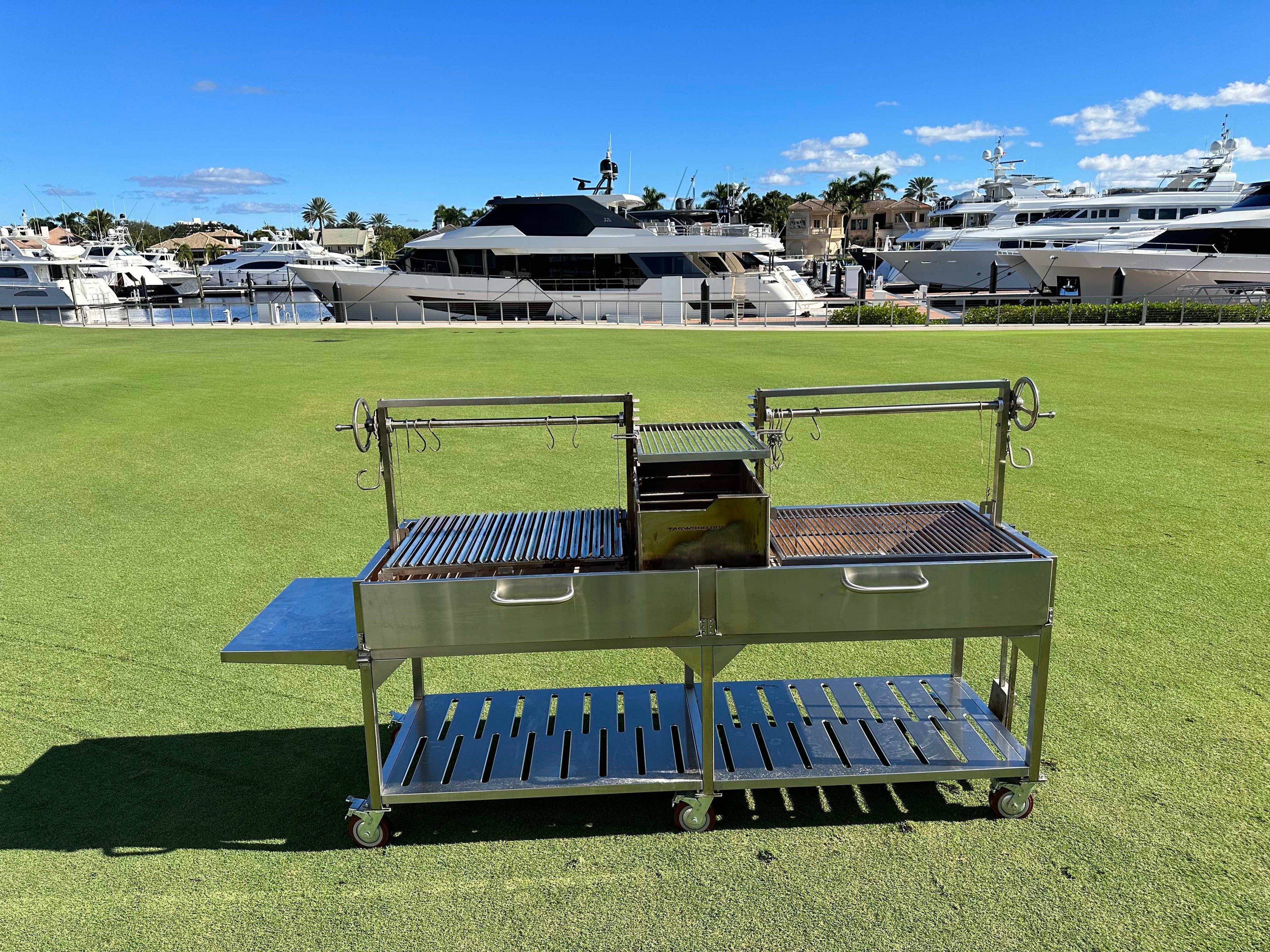 Tagwood BBQ24SS Freestanding Santa Maria Grill