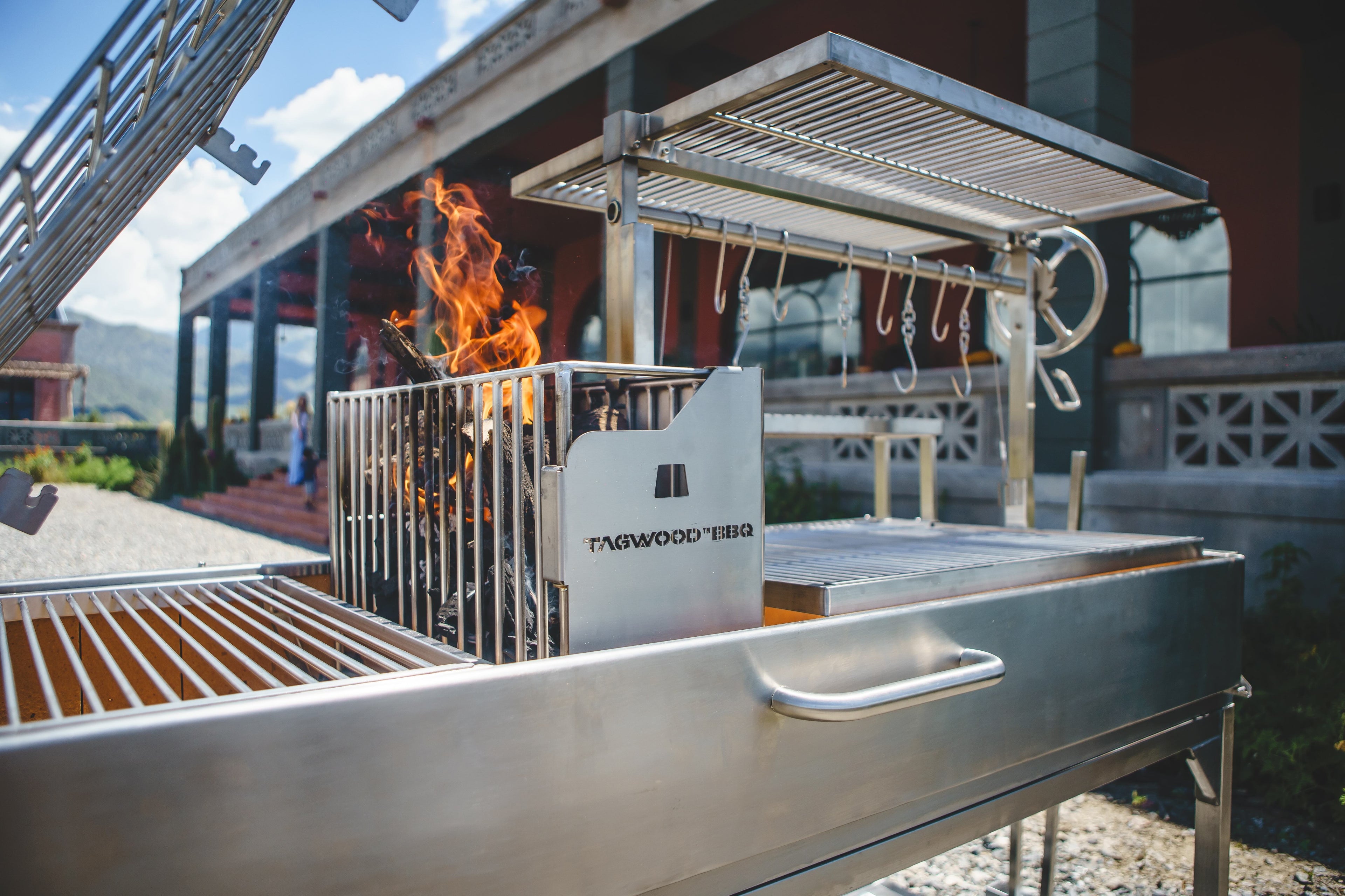 Tagwood BBQ26SS Freestanding Santa Maria Grill