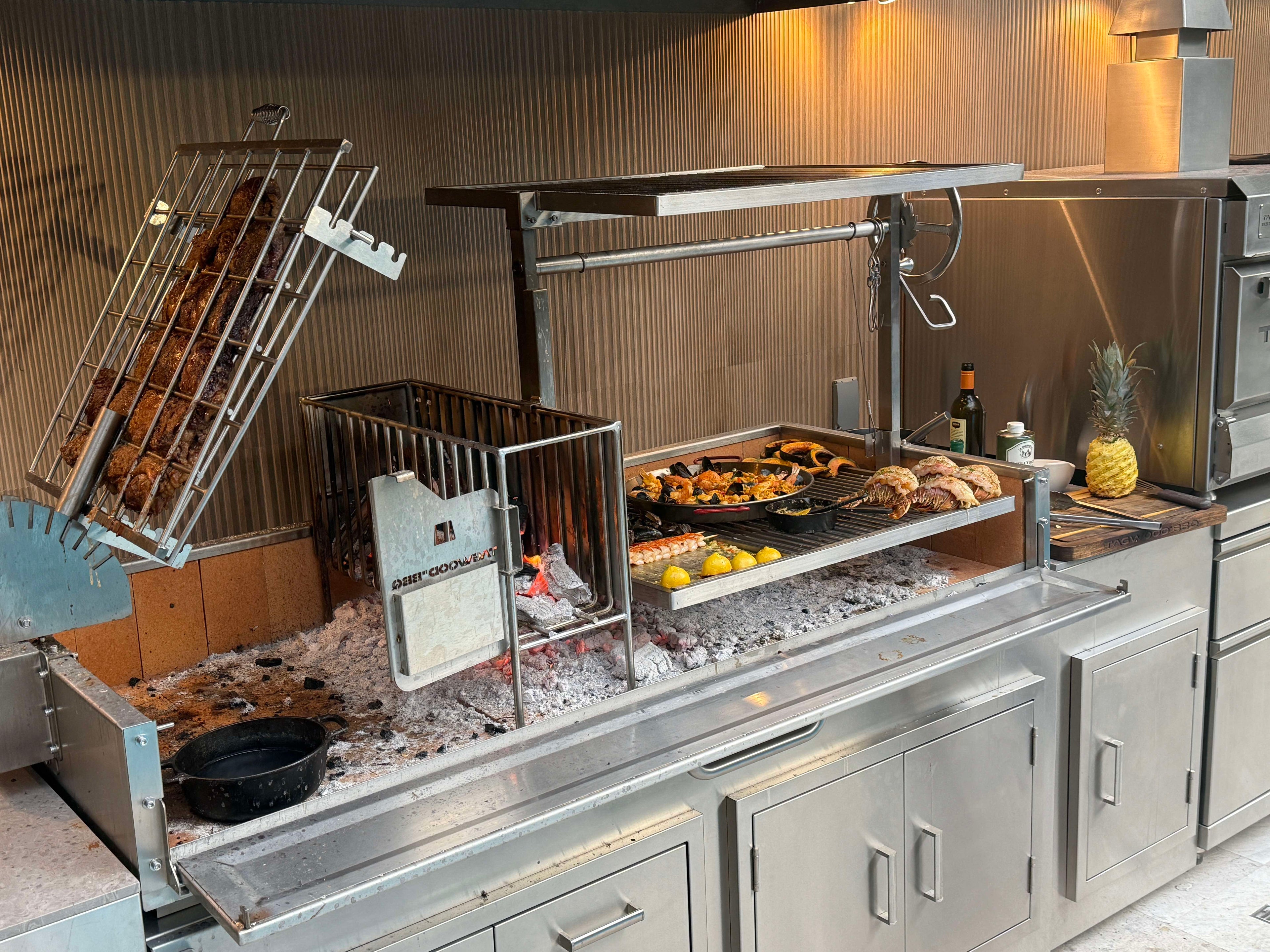 Tagwood BBQ28SS Built-In Santa Maria Grill