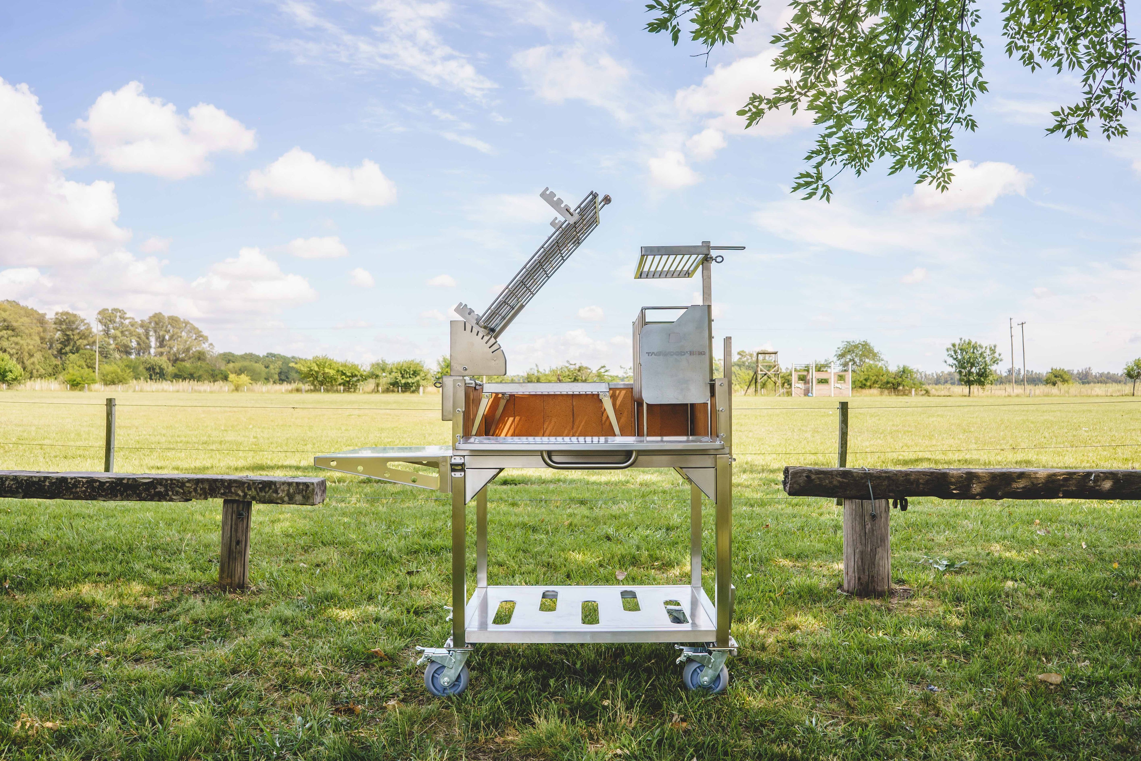 Tagwood BBQ33SS Freestanding Santa Maria Grill